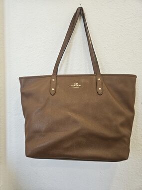 COACH City Zip Brown Leather Tote with Gold Logo Hardware